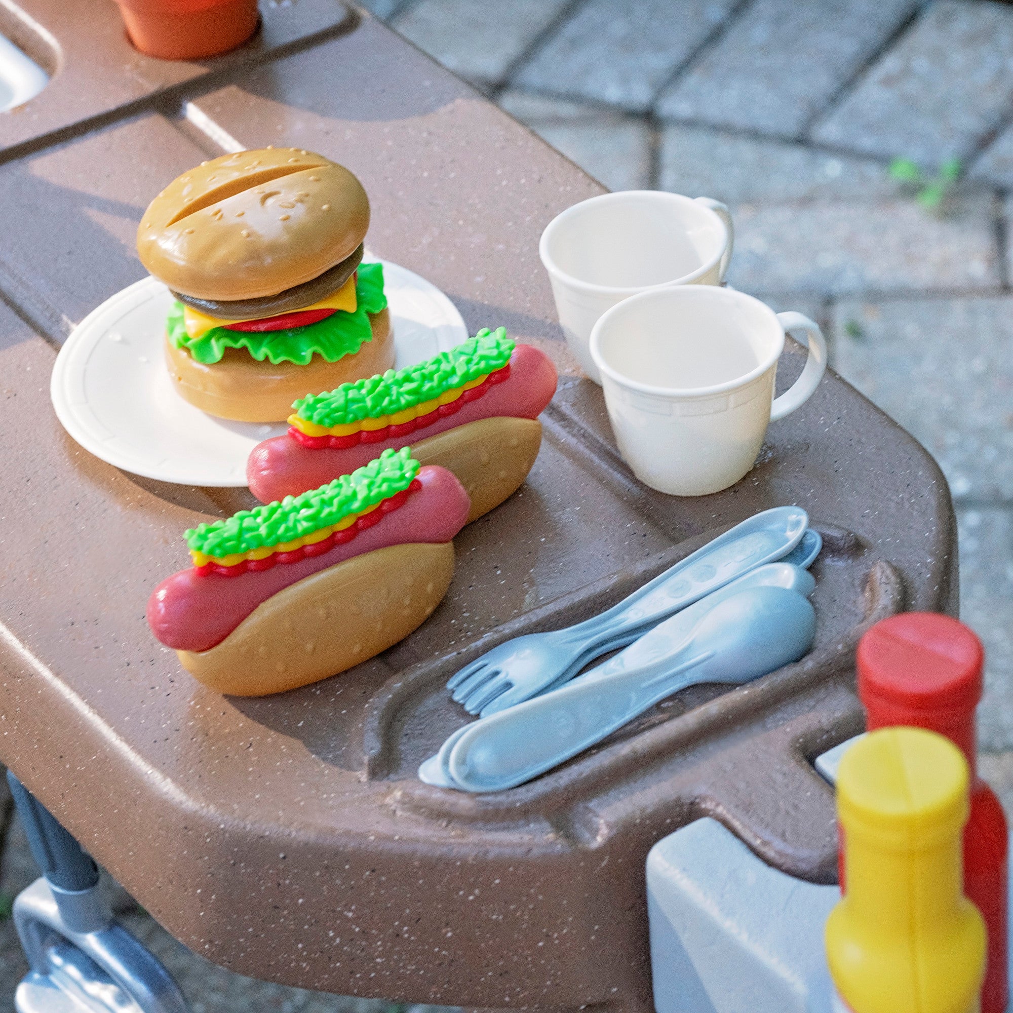 Grill & Splash Play Center with Canopy™ - Image 7