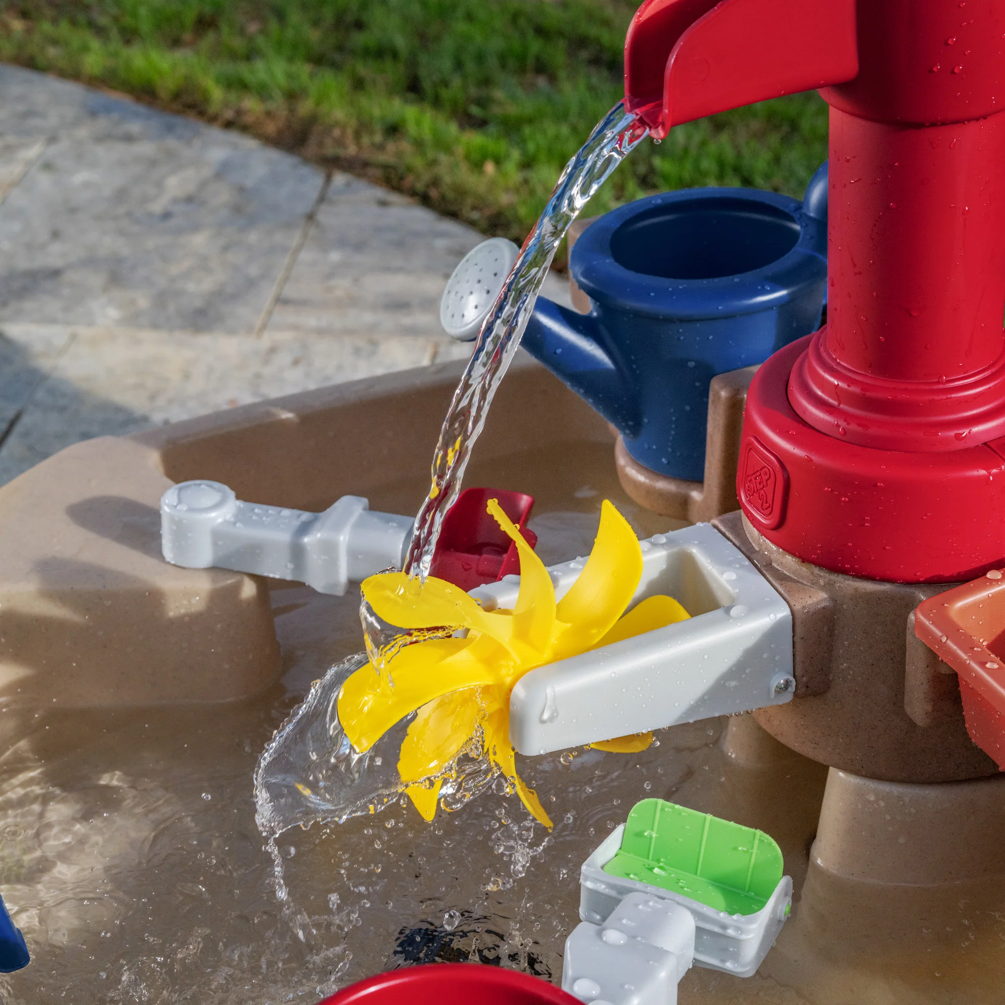 Pump & Splash Discovery Water Table™ - Image 7