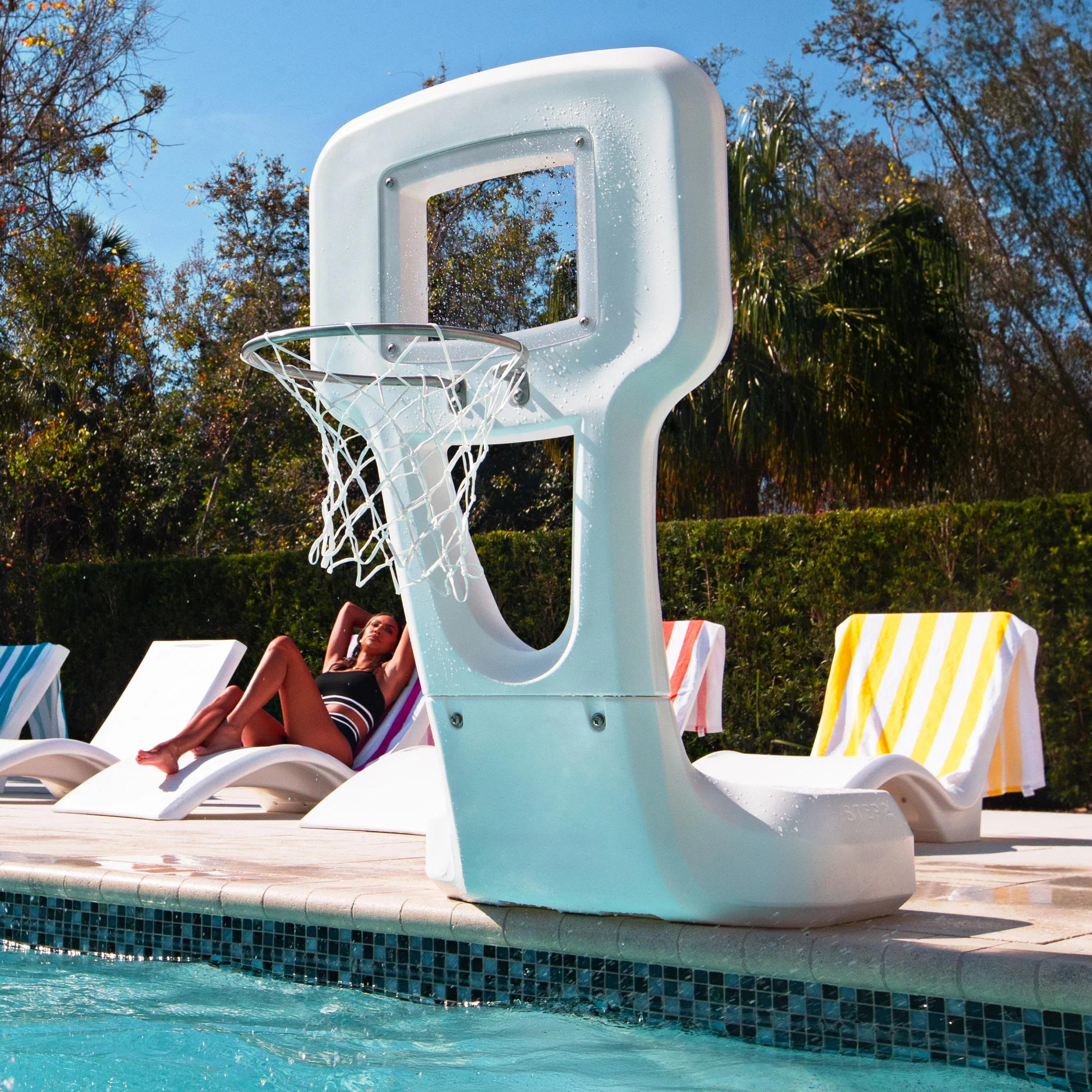 Vero Pool Basketball Hoop™ - Image 5